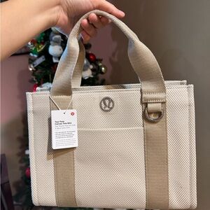 lululemon athletica Beige Tote Bag 4.5L